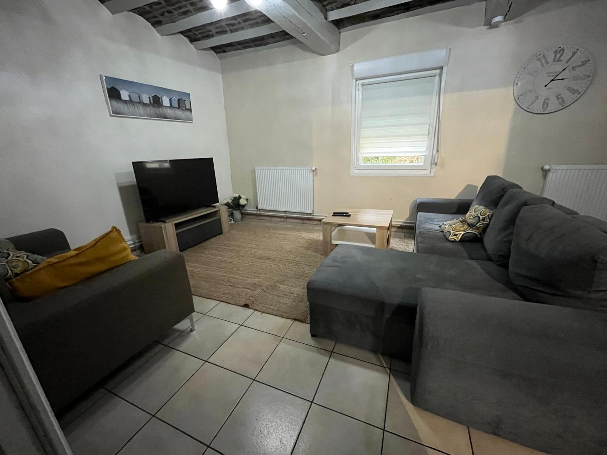 Appartement De Charme 40M2 Proche Centre Hospitalier Valenciennes Kültér fotó