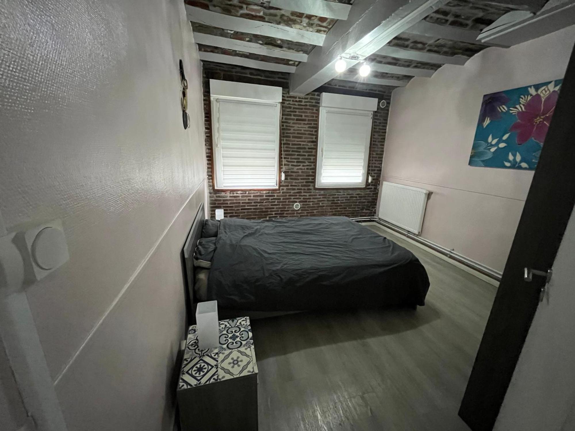 Appartement De Charme 40M2 Proche Centre Hospitalier Valenciennes Kültér fotó